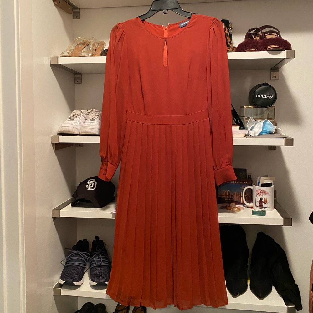 ModCloth Burnt Orange Pleated Keyhole Midi Dress